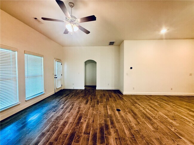 Foto del edificio - 424 NW 59th Ave