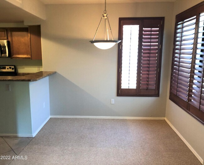 Foto del edificio - 4925 E Desert Cove Ave