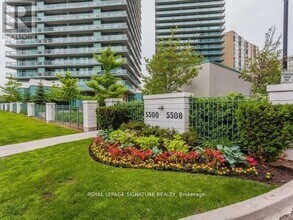 Building Photo - 5508 Yonge St