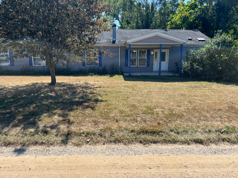 Primary Photo - 420 Decker St