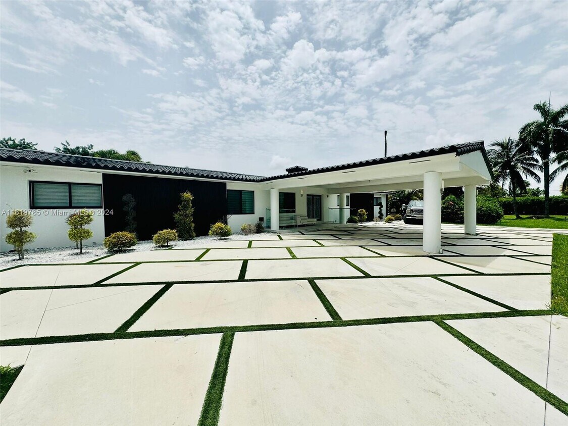 Foto principal - 8200 SW 56th St