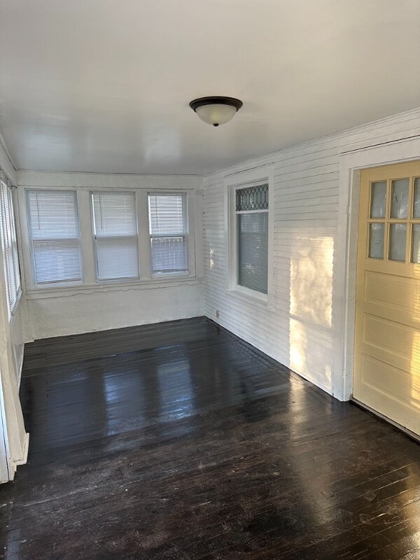 Foto del edificio - 3706 N Oliver Ave