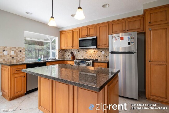 Foto del edificio - 3 br, 2.5 bath House - 24722 El Manzano, L...
