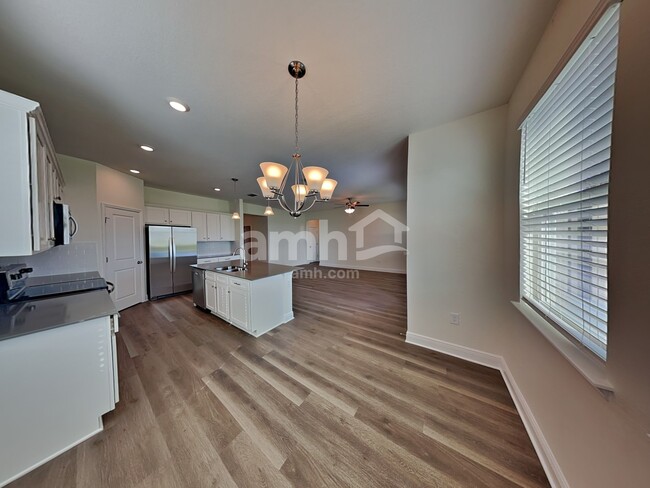 Building Photo - 1135 Heavenly Dr