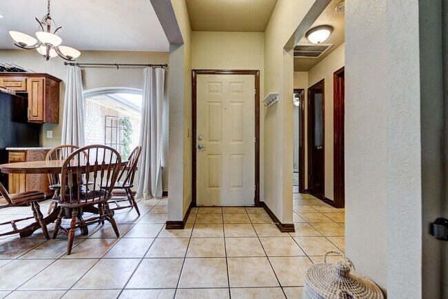 Foto del edificio - 1717 NW 176th Terrace