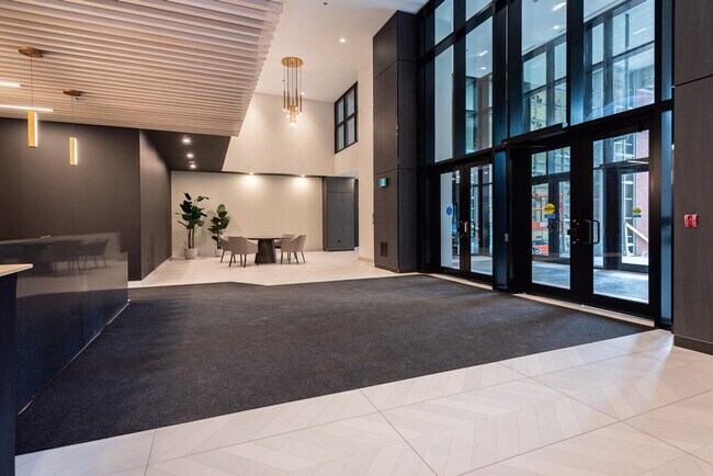 Photo du bâtiment - 1383 Av. Argyle