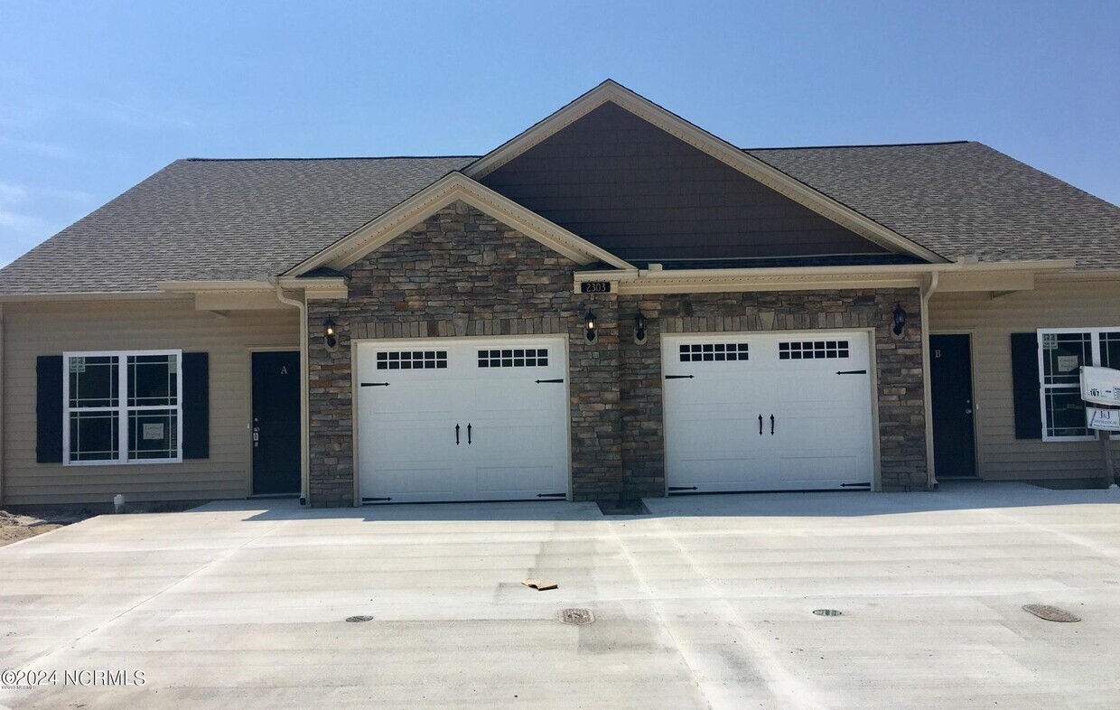 2303 Sweet Bay Drive., Greenville, NC 27834 Townhome Rentals in