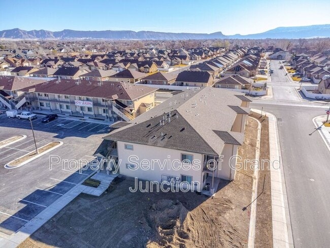 Foto del edificio - 658 Brookwillow Dr