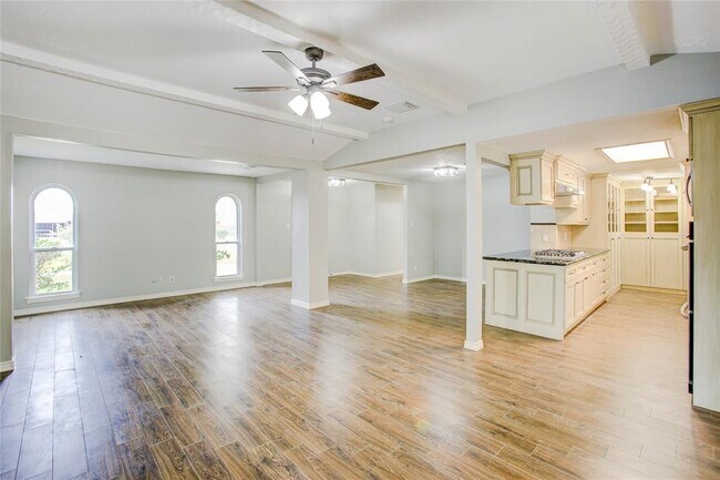 Foto del edificio - 20607 Nannette Ln