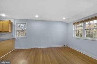 Building Photo - 5443 Houghton Pl