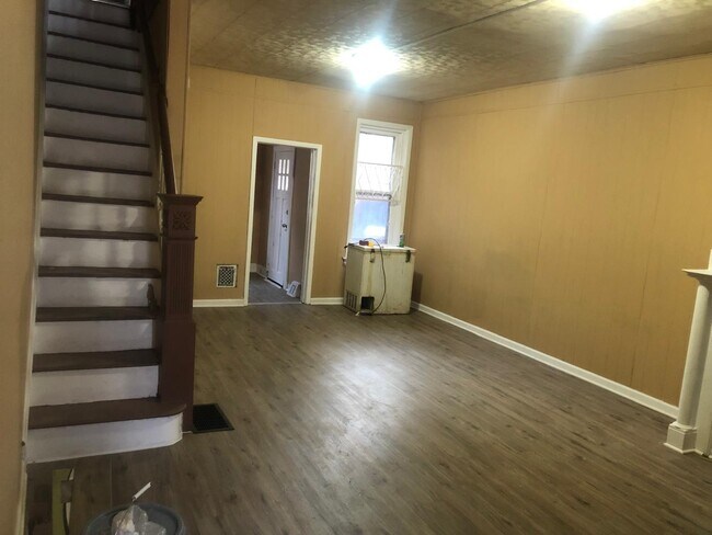 Foto del edificio - 4553 N Hicks St
