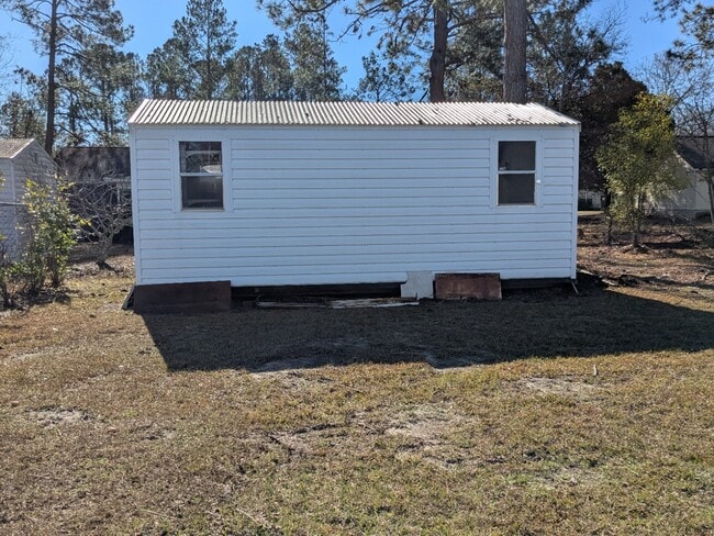 Building Photo - 1515 Hall Way