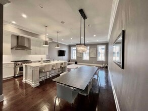 Building Photo - 1216 Park Ave