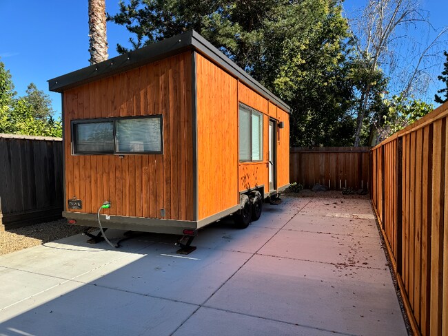Building Photo - 4217 Ruby Ave
