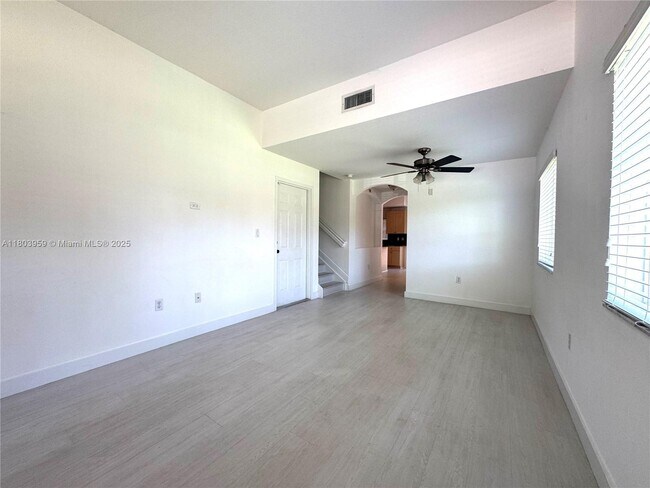 Foto del edificio - 8851 SW 219th Terrace