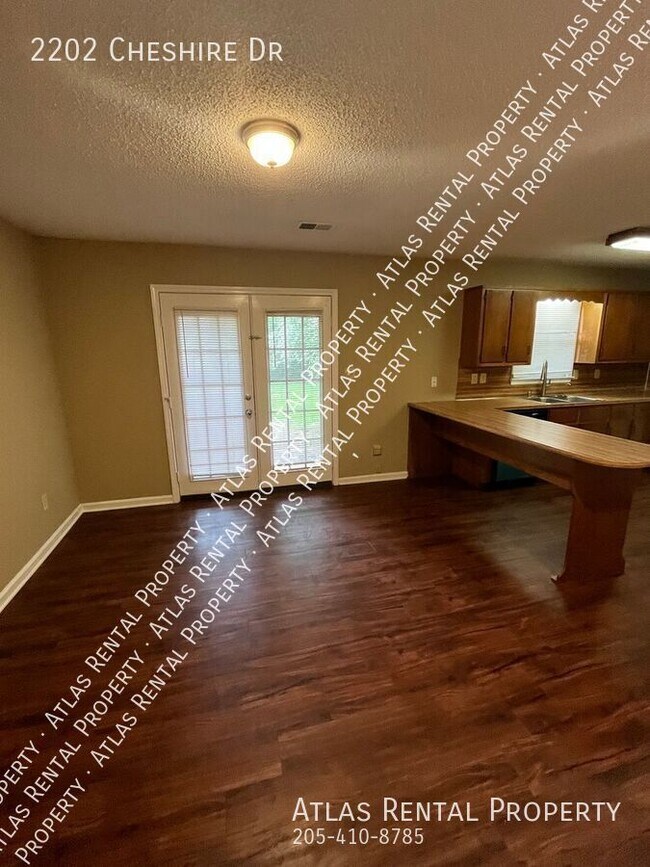 Foto del edificio - 2202 Cheshire Dr
