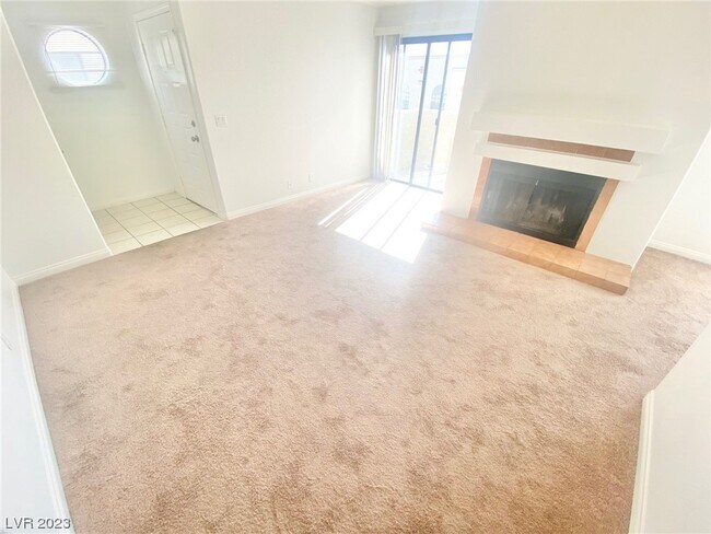 Foto del edificio - 2970 Juniper Hills Blvd