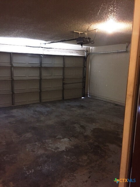 Foto del edificio - 2325 Tiffany Dr