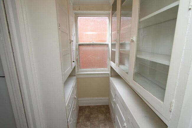 Building Photo - 787 Bryden Rd