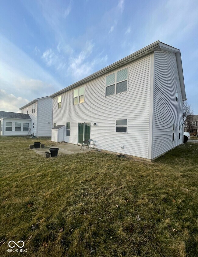 Building Photo - 5923 Edelle Dr