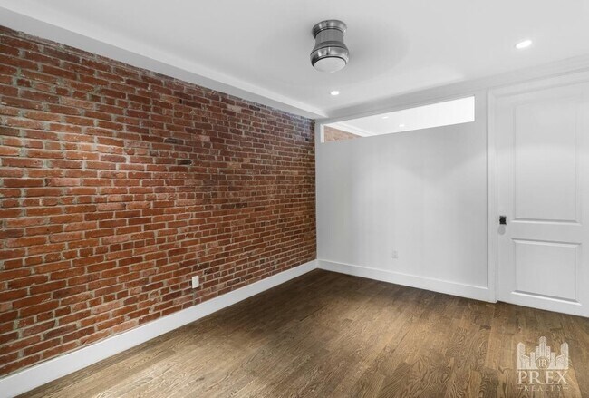 Building Photo - 339 East 75th Street