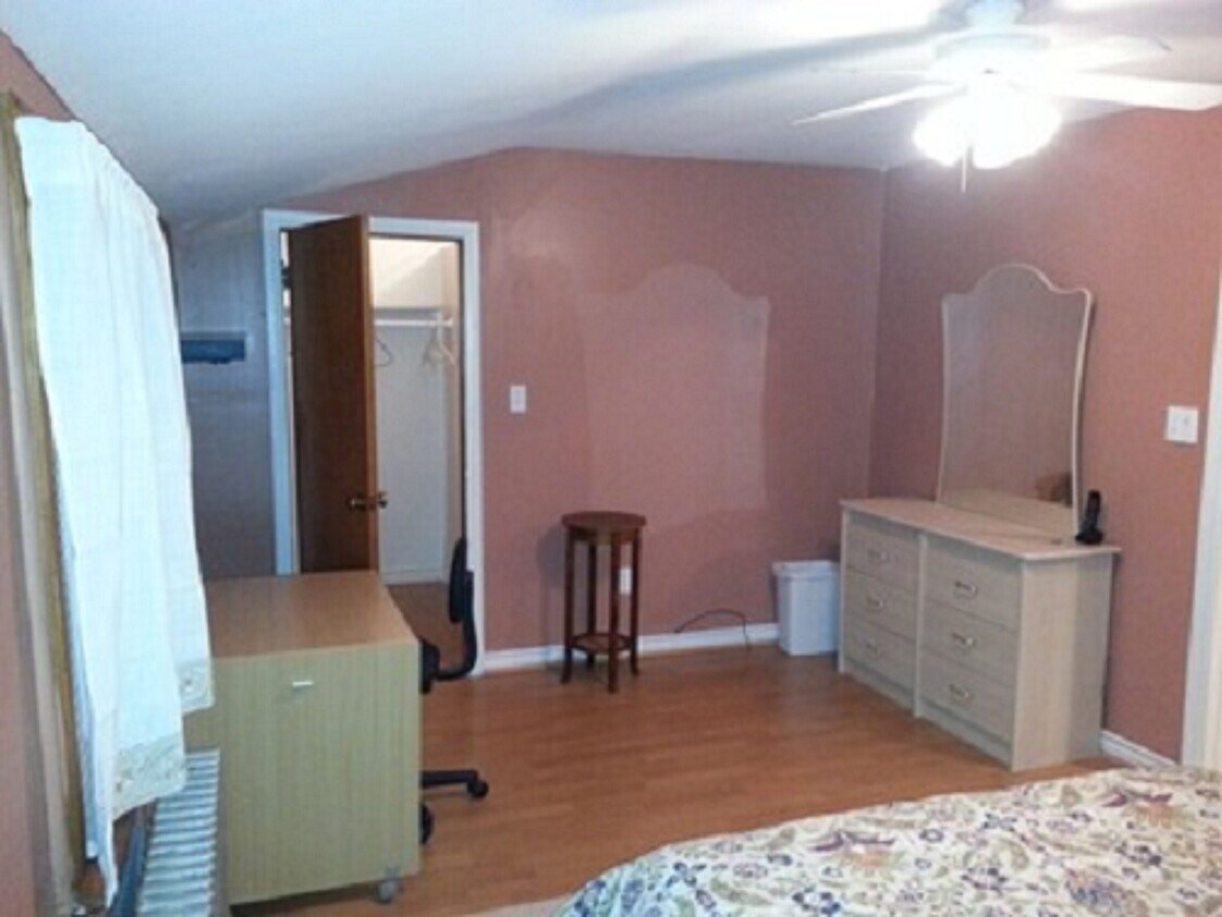 147 Lockwood Dr, Clifton, NJ 07013 House for Rent in Clifton, NJ