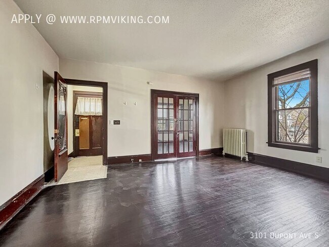 Building Photo - 1 Br Studio 1 BA Main Level unit in Tri-pl...
