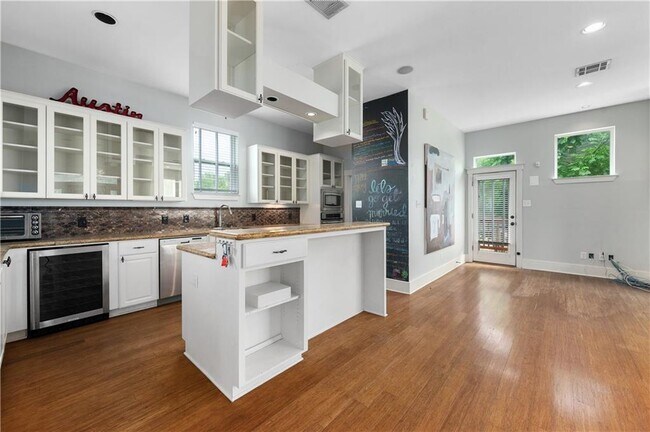 Foto del edificio - 2128 Sage Creek Loop