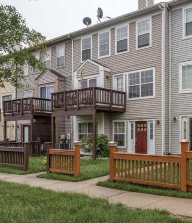 Photo - 3BD/2BA Fabulous Townhome in Laurel. (APPLICANTS MUST HAVE A MINIMUM 640 CREDIT SCORE)