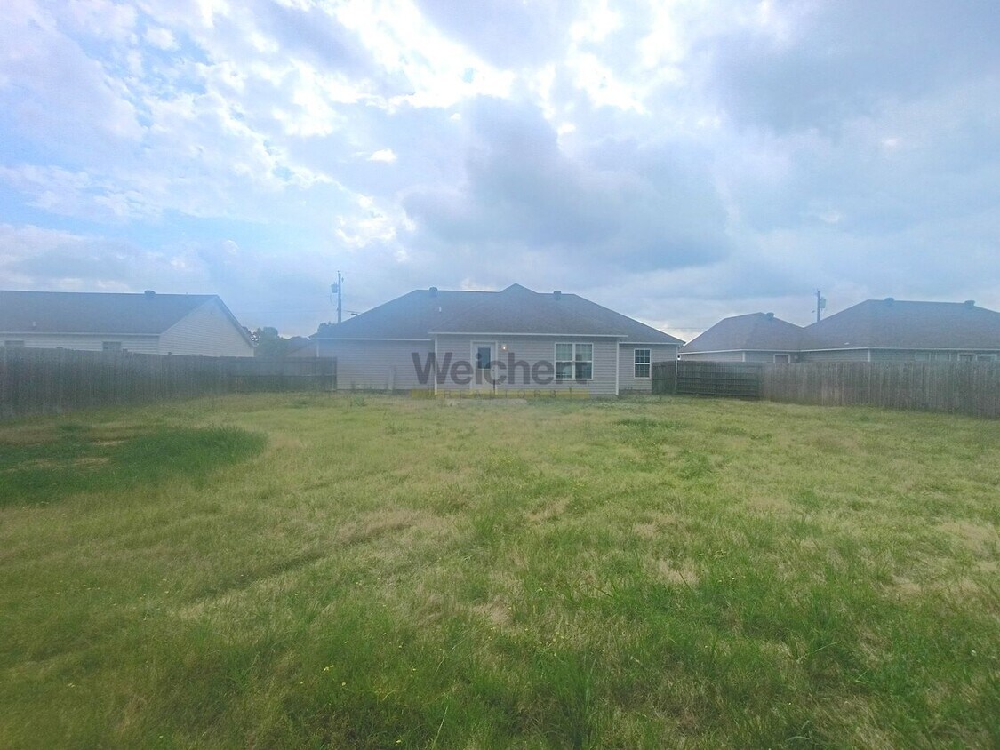 Foto del edificio - 3bed/2bath house with garage