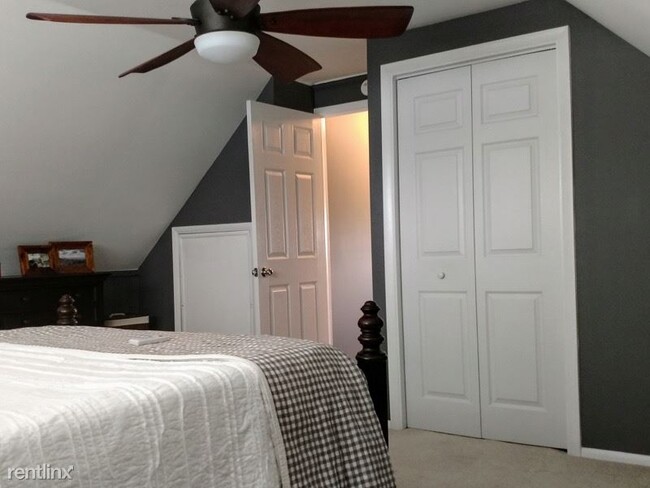 Foto del edificio - 4 br, 2 bath House - 6216 N Military Hwy
