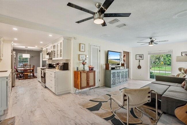 Foto del edificio - 2464 Lydia Way