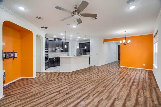 Foto del edificio - 516 Ayinger Ln