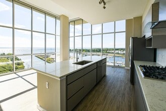 Building Photo - Anthem @ Harbor Point