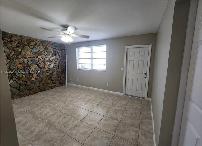 Foto del edificio - 1806 SW 97th Ave