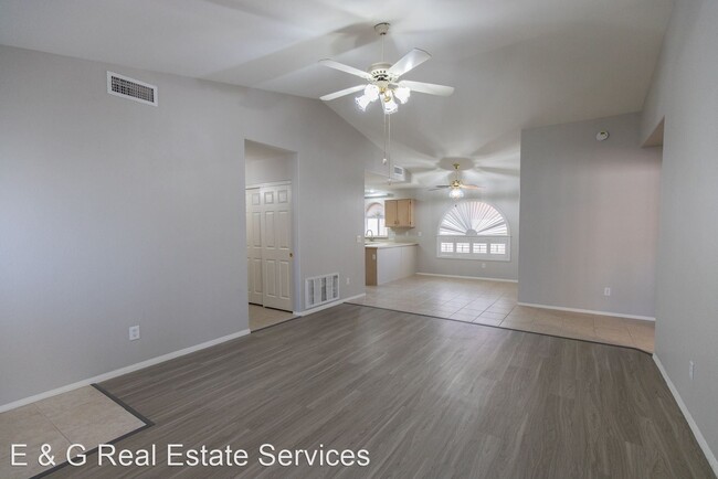 Foto del edificio - 3 br, 2 bath House - 1550 S Longmore Ct