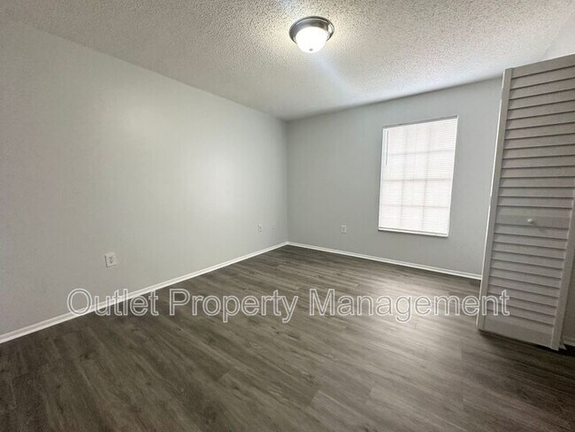 Building Photo - 1710 Ridgewood Ln