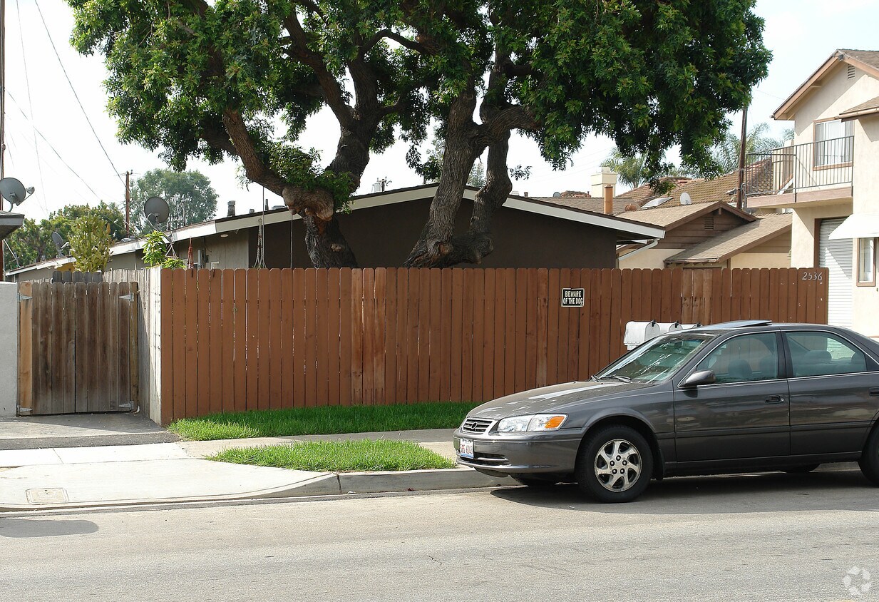 Building Photo - 2536 Orange Ave