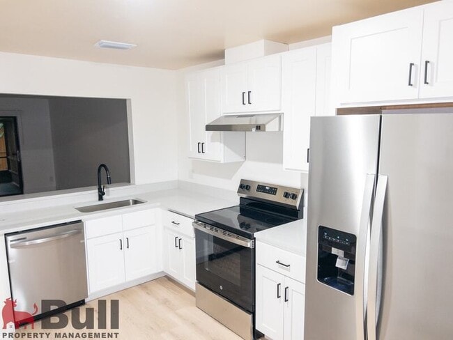 Building Photo - 502 Derby Dr