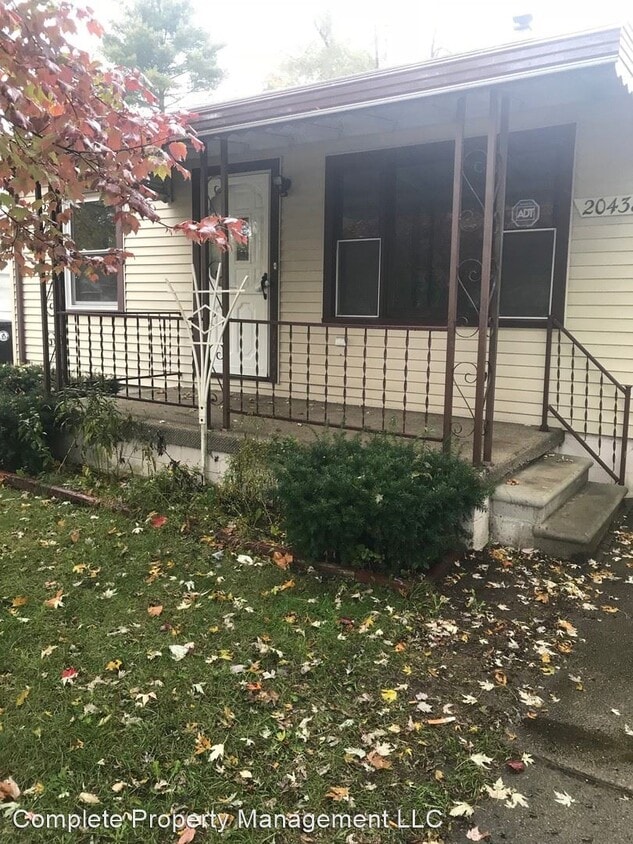 20438 MacArthur, Redford Charter Township, MI 48240 House Rental in