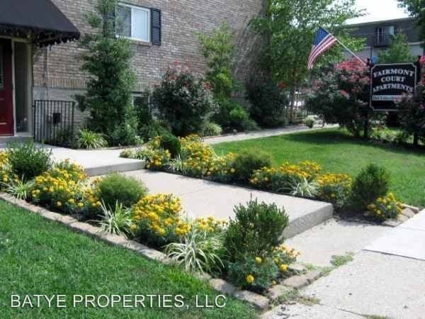 Primary Photo - 164 Lakeshore Dr