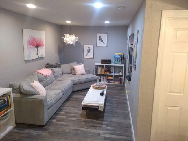 Foto del edificio - 2415 N Vine St