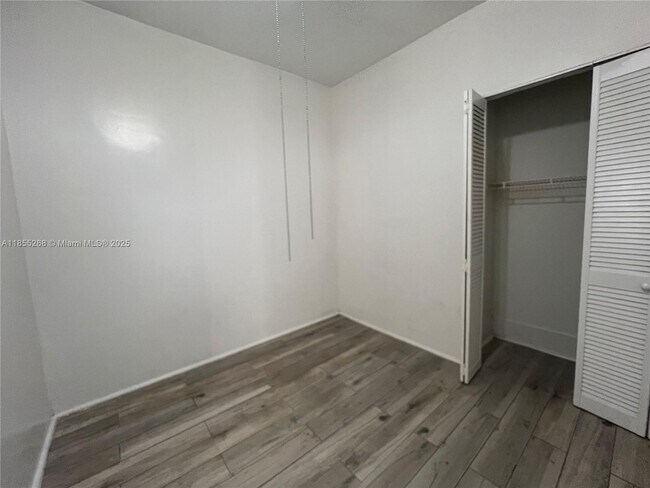 Foto del edificio - 1319 Meridian Ave
