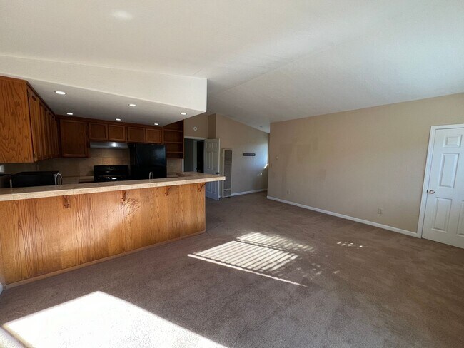 Building Photo - Cozy 1-bed, 1-bath Retreat in Scotts Valley!