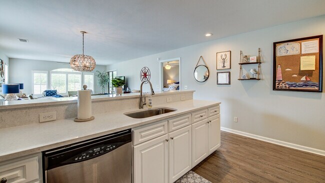 Building Photo - 532 Blue Stem Dr