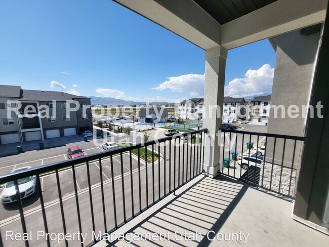 Foto del edificio - 3 br, 2 bath House - 3372 W 1910 N #L303