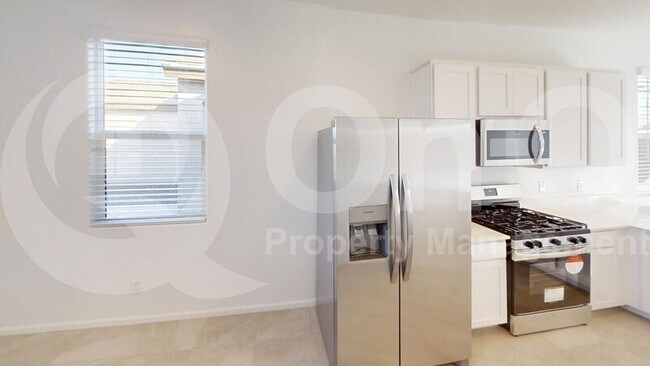 Building Photo - 3001 E Grazing Herd Ln