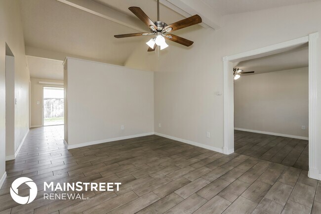 Foto del edificio - 1205 Windy Hill Dr