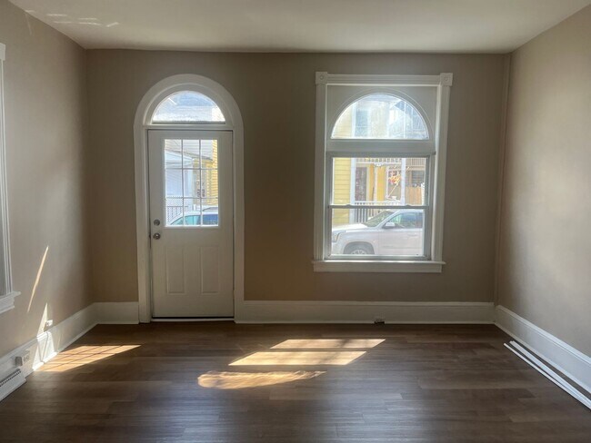 Building Photo - Duplex located on North Locust Street Hage...