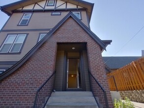 Building Photo - 335 NW 25th St